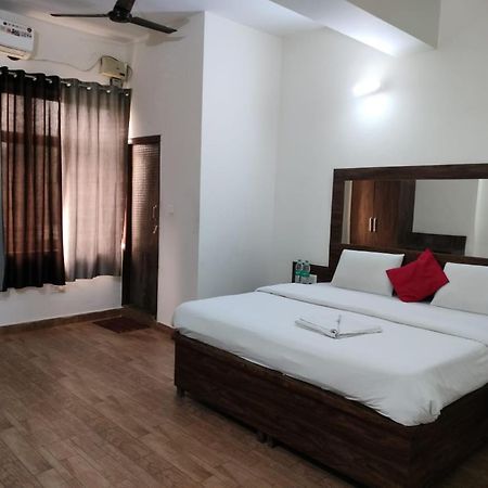 The Rejoice Hotel & Guesthouse Greater Noida Extérieur photo