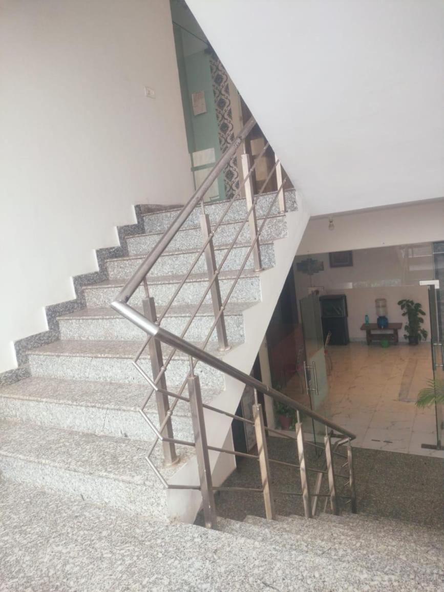 The Rejoice Hotel & Guesthouse Greater Noida Extérieur photo