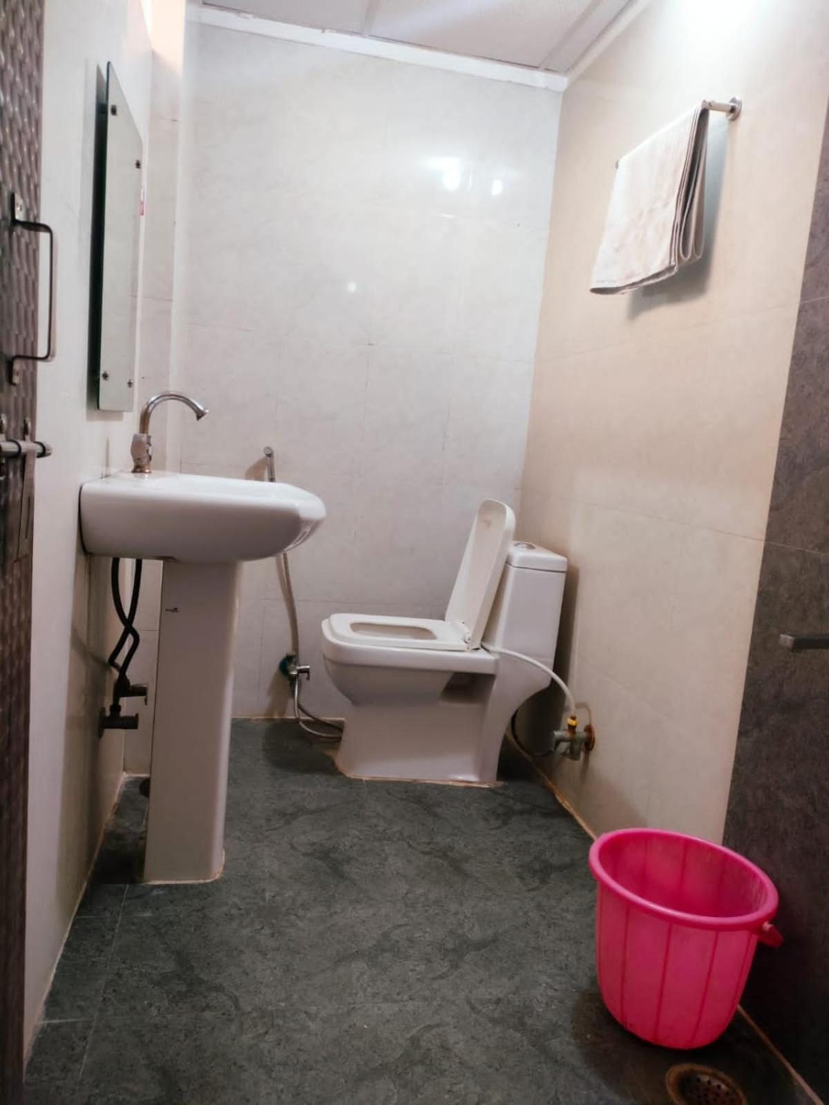The Rejoice Hotel & Guesthouse Greater Noida Extérieur photo